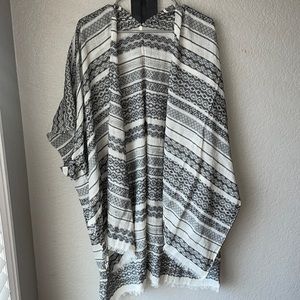NWOT Lucky Brand Striped Fringe Scarf